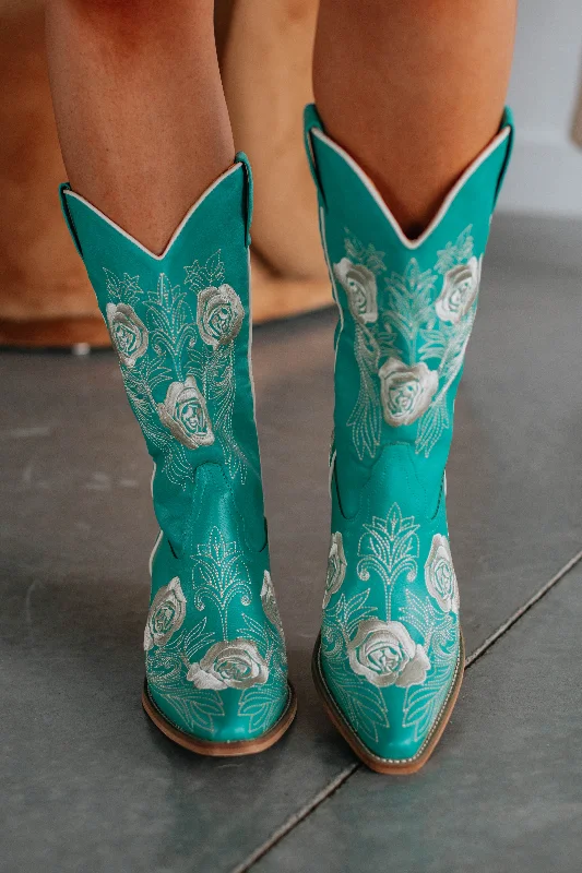 Center Of Attention Cowgirl Boots