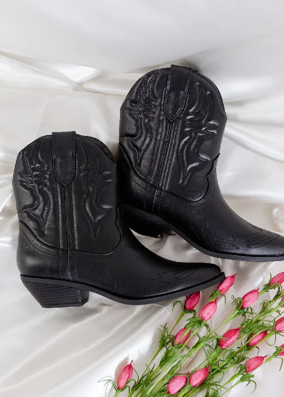 ""Watermelon Crawl"" Ankle Cowgirl Boots - Black