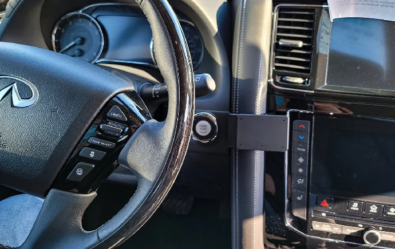 Center Dash Mount for Infiniti QX80