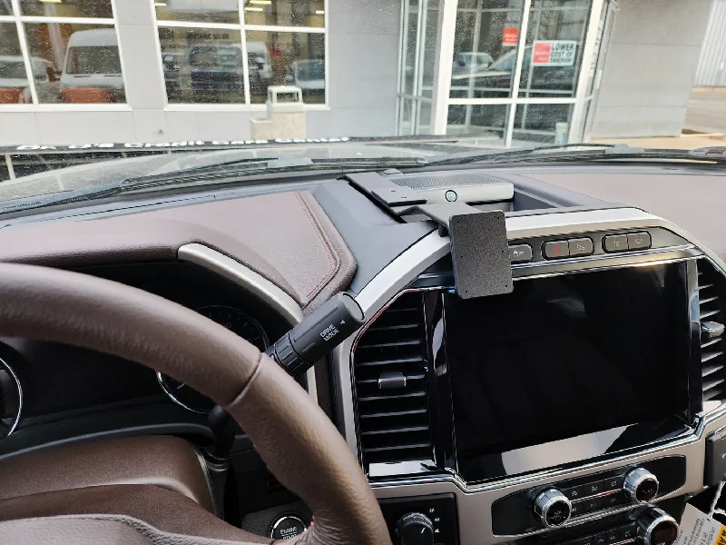 Ford Super Duty Extra-Strength Dash Mount