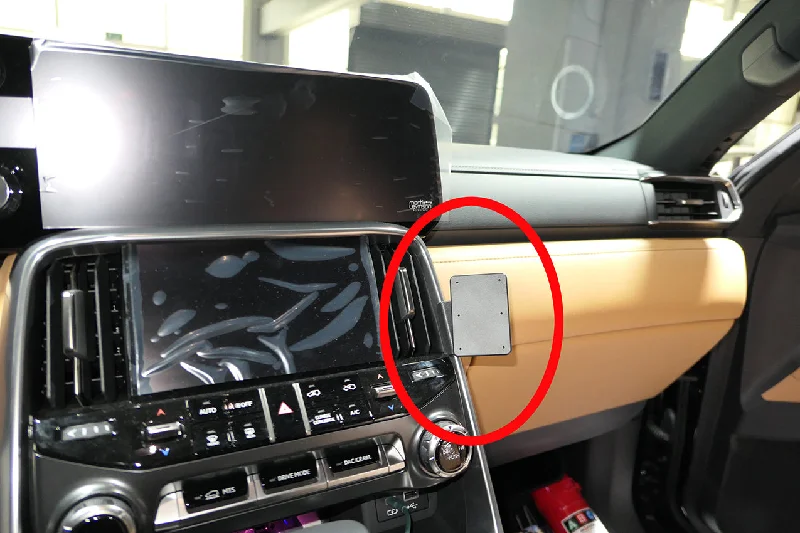 Angled Dash Mount for Lexus LX