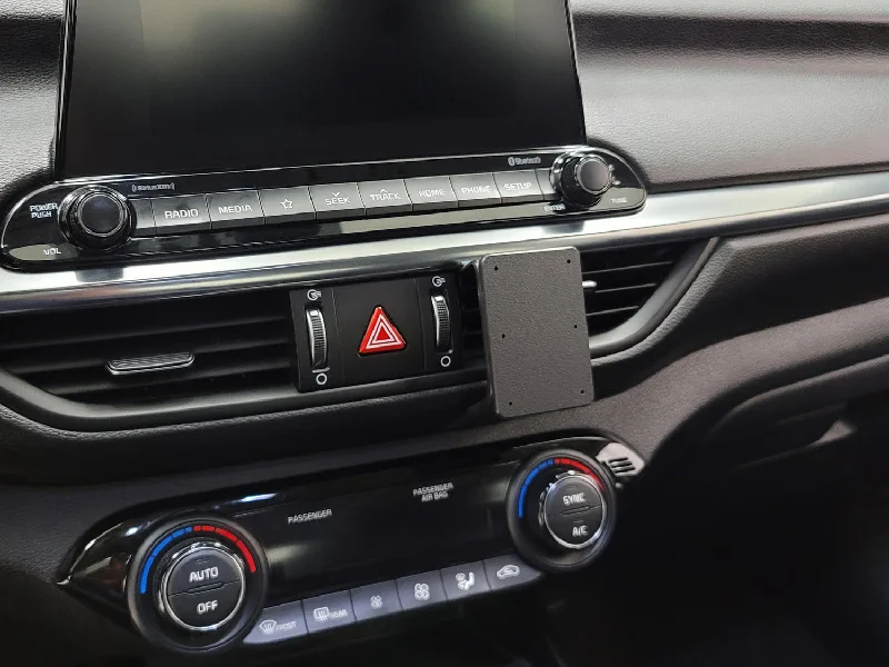 Center Dash Mount for Kia Forte