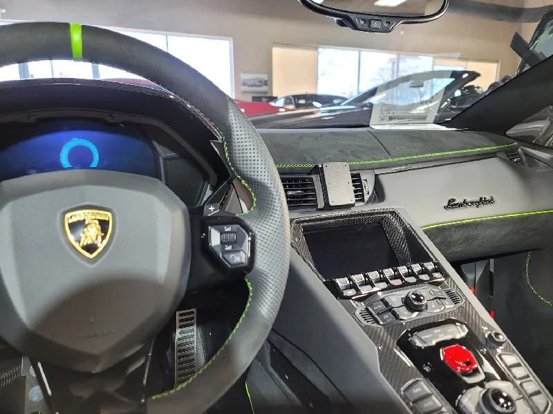 Center Dash Mount for Lamborghini Aventador